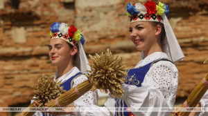 Поздравление Президента Беларуси с успешным завершением уборочной и праздником "Дажынкі"