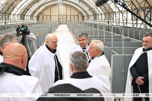 Александр Лукашенко совершил рабочую поездку в Петриковский район