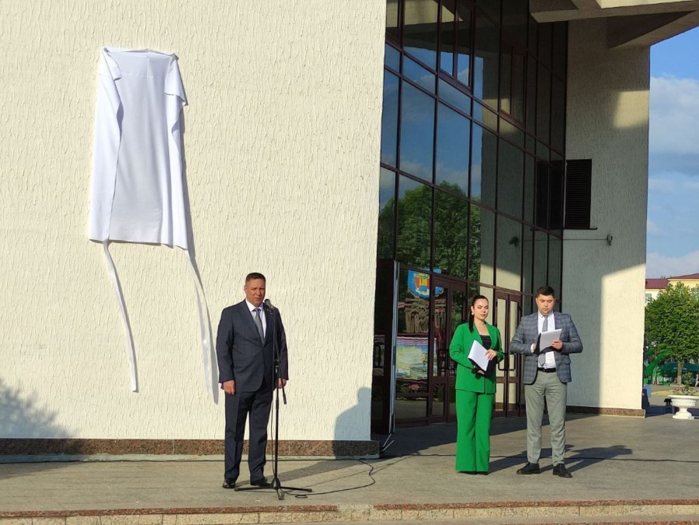 У Маладзечне адкрылі мемарыяльную дошку народнаму артысту Беларусі Міхаілу Фінбергу