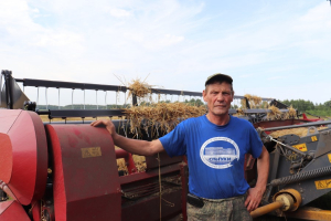 Старэйшы камбайнер раёна