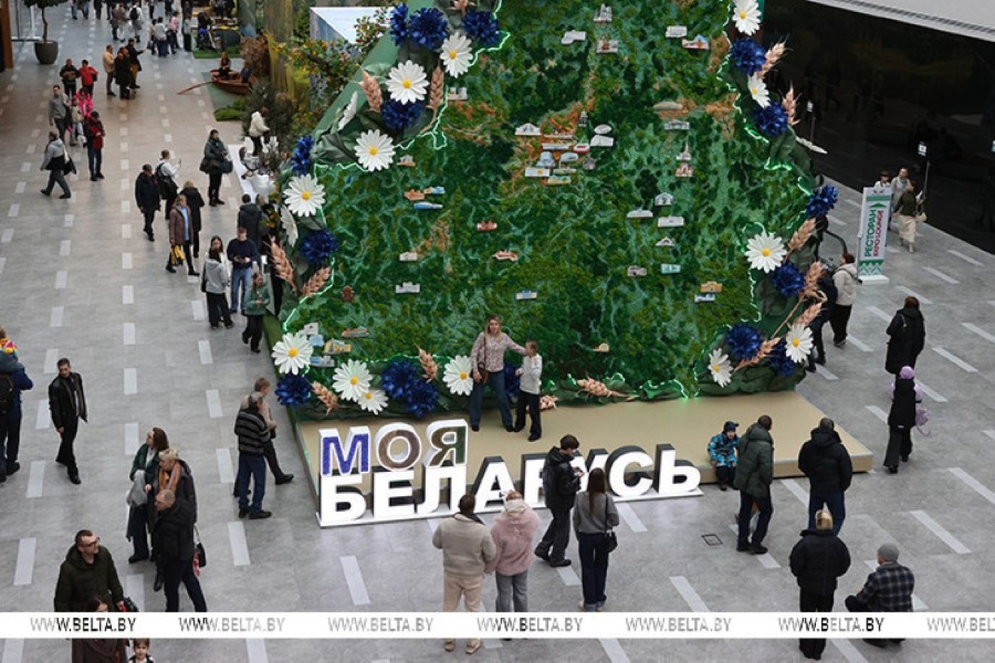 Познавательно, увлекательно, красиво. На выставке "Моя Беларусь" в праздничные выходные ажиотаж