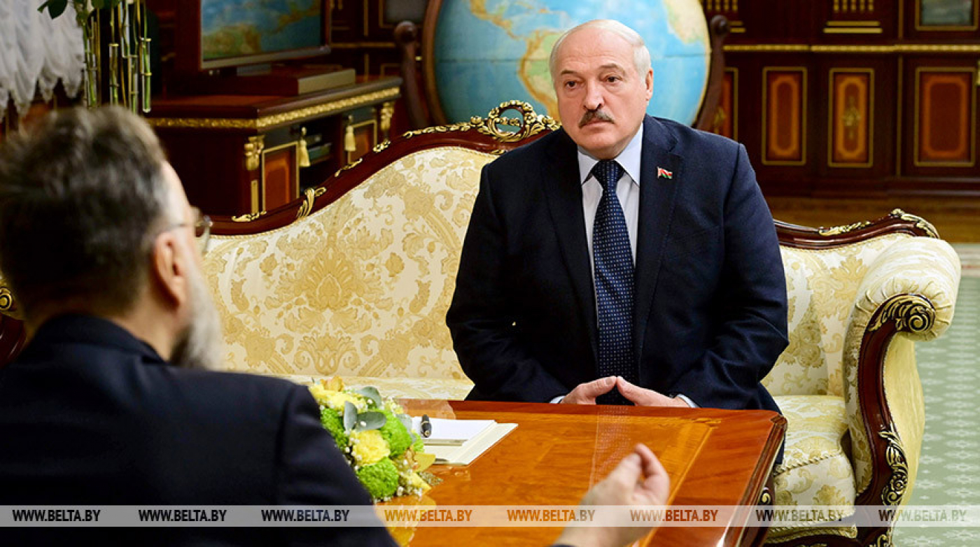 "Она должна созреть и лечь на сердце". Лукашенко о формировании государственной идеи