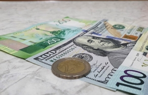 Российский рубль вырос в цене, доллар и юань подешевели на торгах 9 декабря