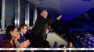 Лукашенко приехал на спортивно-развлекательное шоу "Время наших побед" в "Минск-Арене"