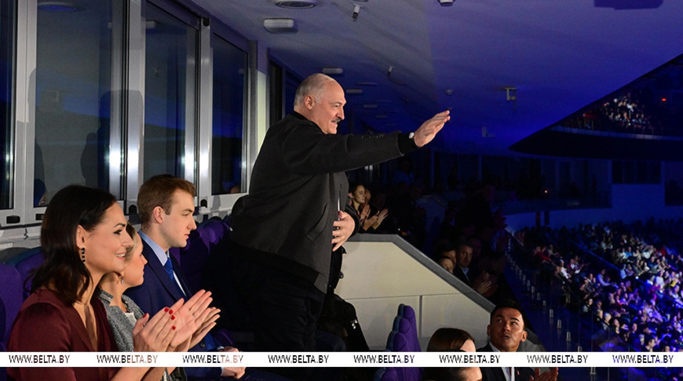 Лукашенко приехал на спортивно-развлекательное шоу "Время наших побед" в "Минск-Арене"