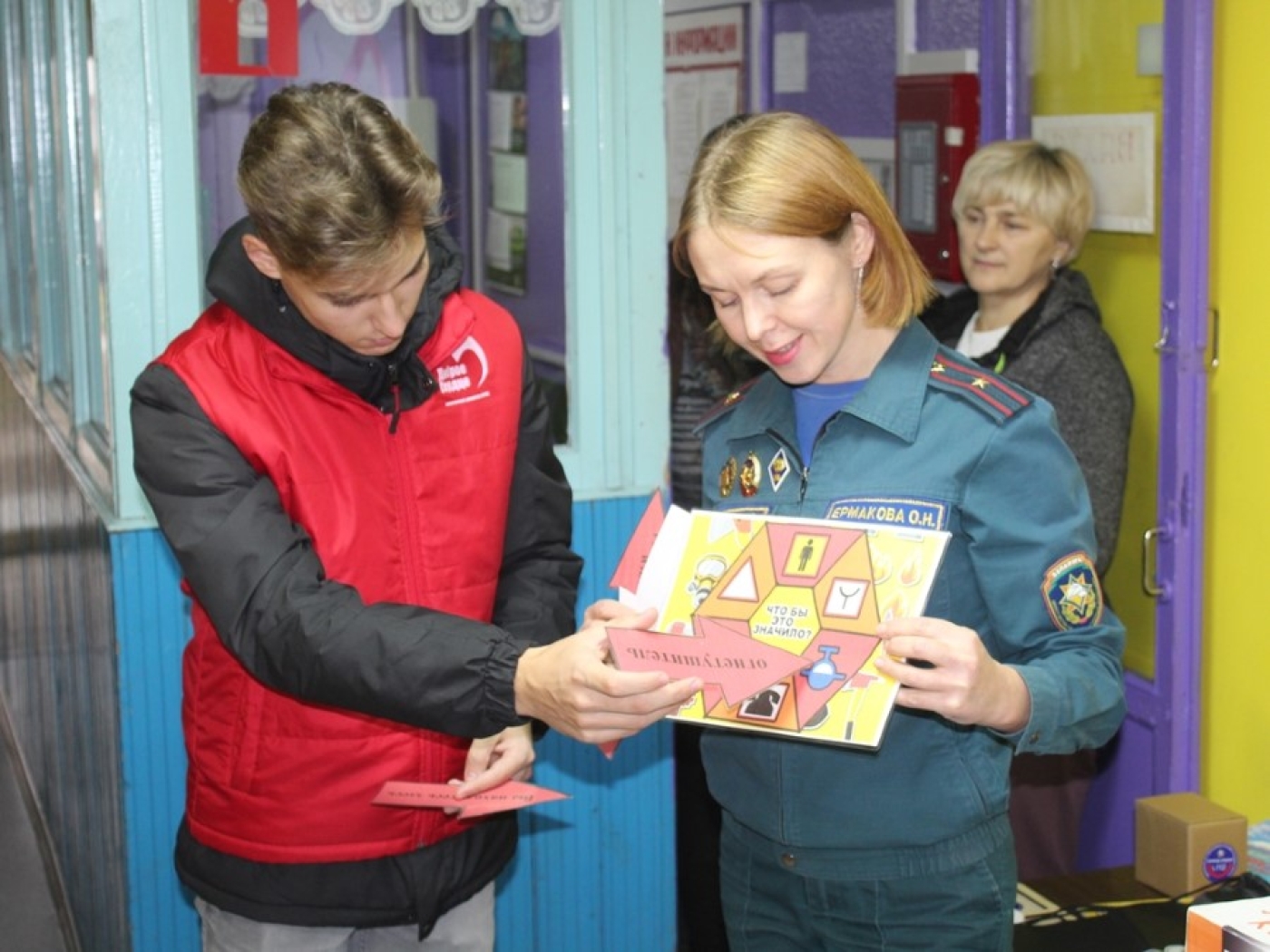 З гульнямі і карыснай інфармацыяй – да жыльцоў інтэрната