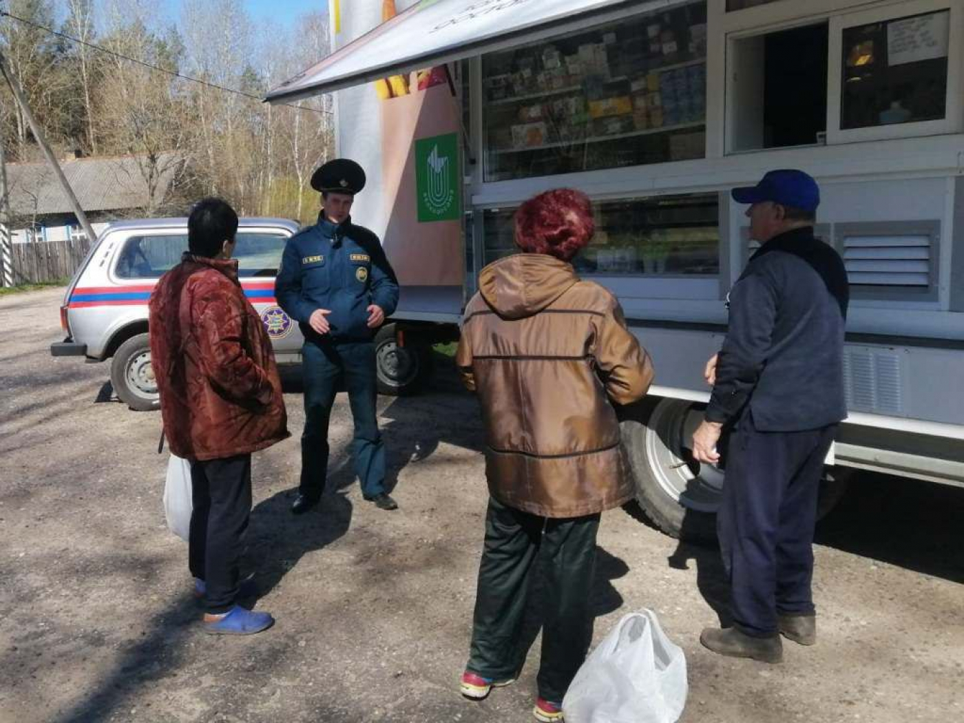 Важнейшая функция спасателя – предупредить беду, оказать помощь советом и делом