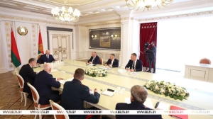 "Разбосячились - дальше некуда". Лукашенко вскрыл жуликоватые схемы и раскритиковал за падеж