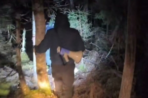 Спасатели нашли потерявшихся в лесу мать с сыном в Докшицком районе