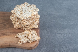 Нутрициолог объяснила, действительно ли хлебцы полезнее обычного хлеба