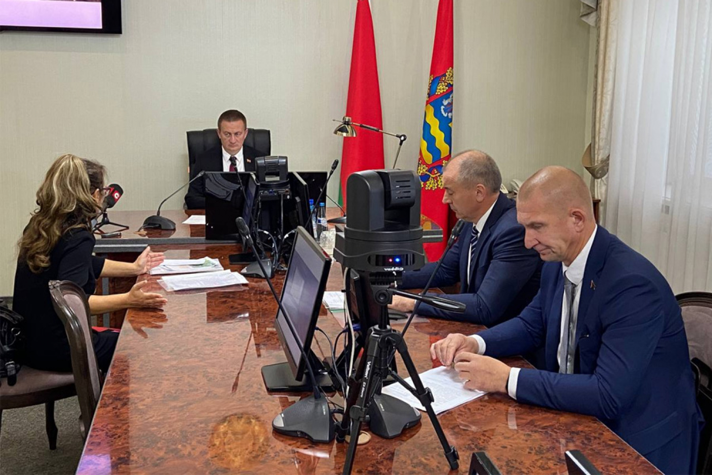 Сегодня председатель Миноблисполкома Александр Турчин проводит приём граждан