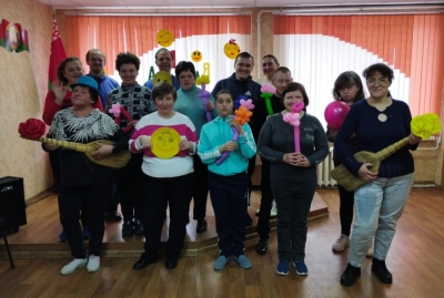 Игровая развлекательная программа ко Дню юмора и смеха «Улыбка и смех-это для всех»
