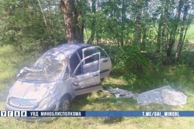 В Столбцовском районе опрокинулась легковушка: непристегнутая пассажирка погибла на месте