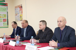 Начальник УВД встретился с работниками Березинского лесхоза