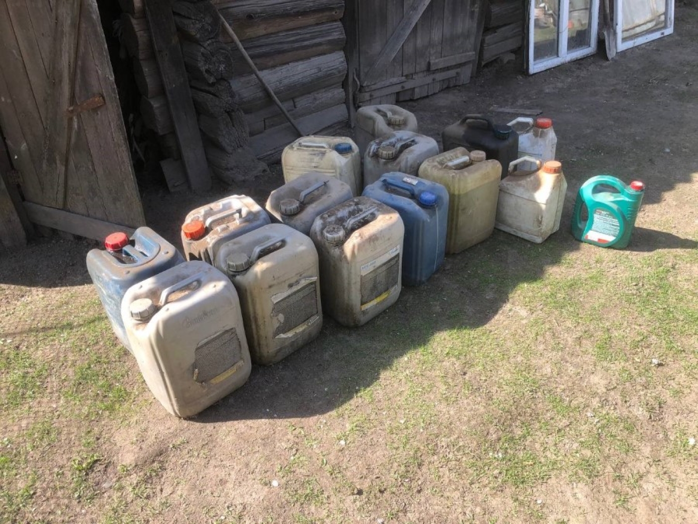 Профилактика правонарушений: не покупайте окрашенное топливо!