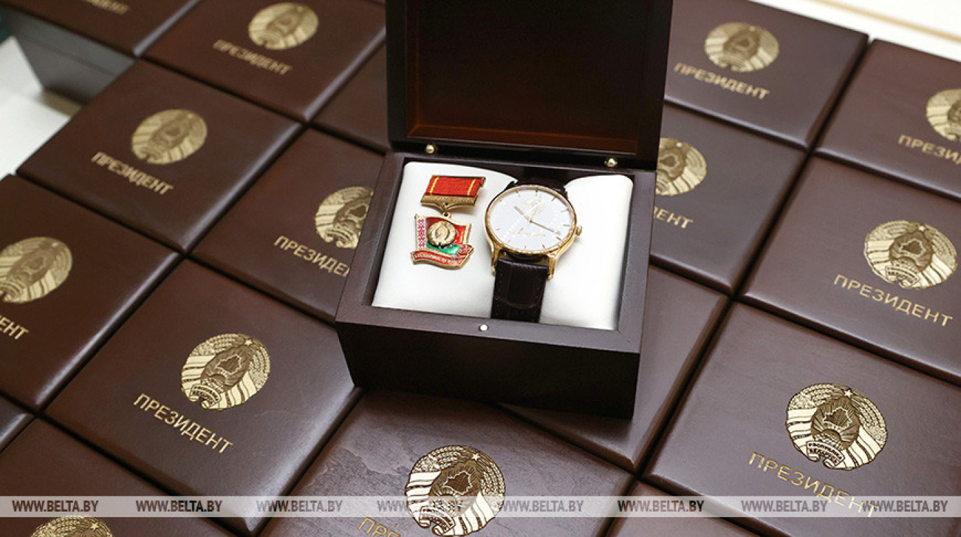 Лукашенко: в Беларуси защита Родины была и будет в руках мужественных и отважных людей