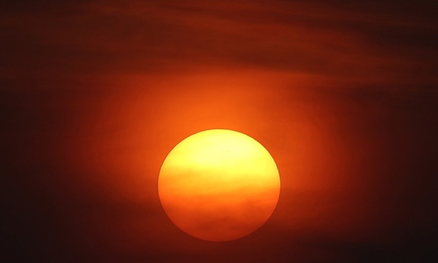 Две вспышки произошли на Солнце в среду