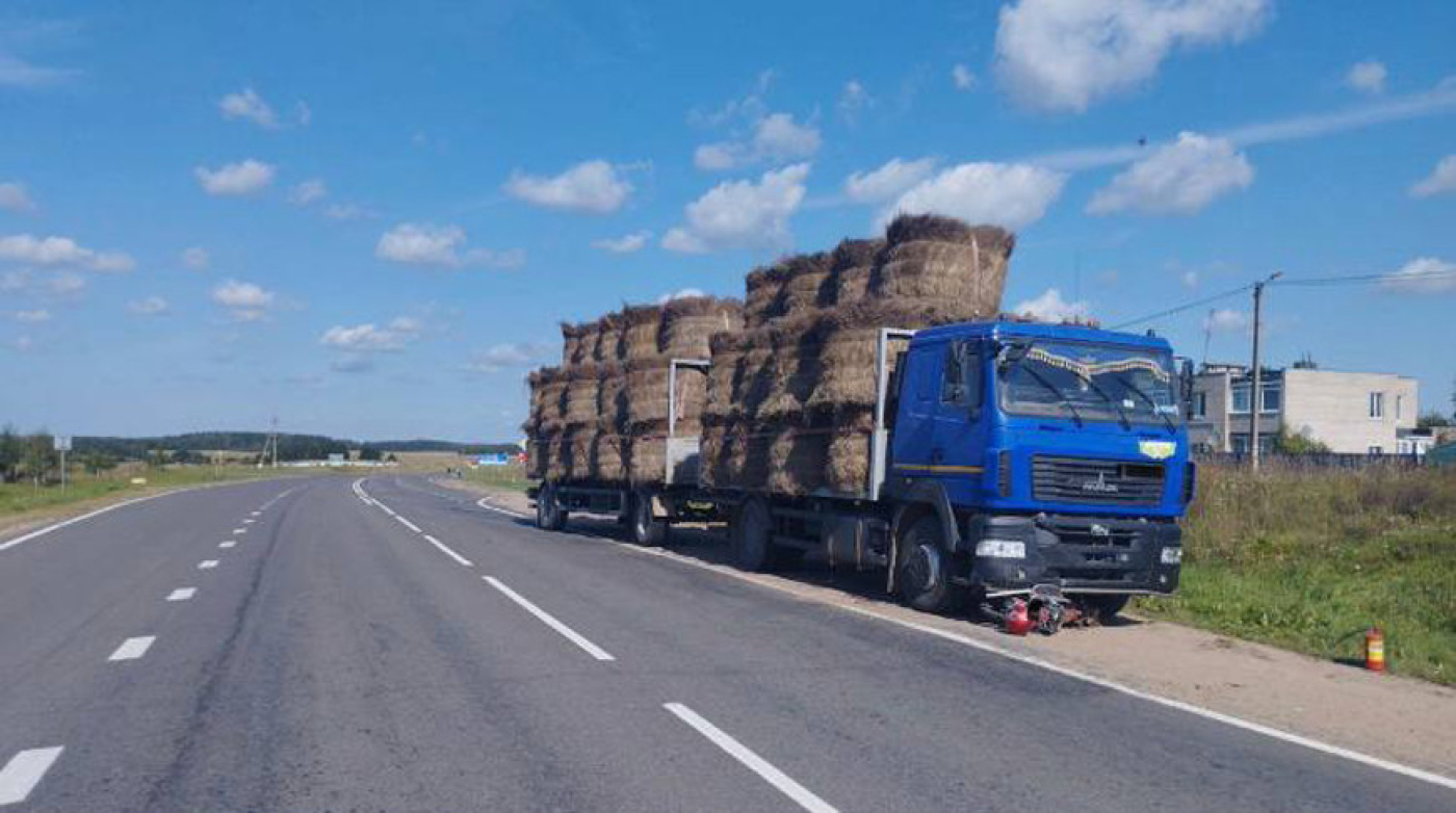 Грузовик наехал на мопед в Мстиславском районе