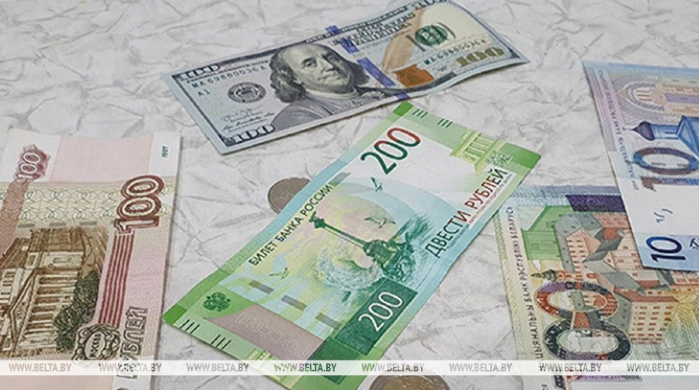 Белорусский рубль укрепился к основным валютам на торгах 15 марта