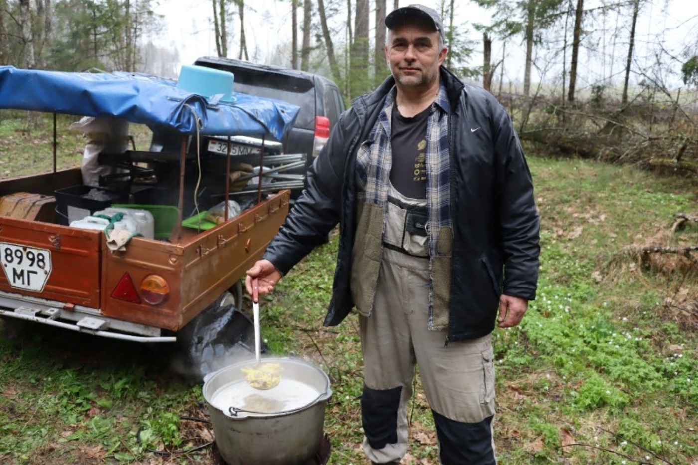 Белорусские «джиперы» посадили лес в Ушанском лесничестве