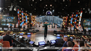 "Мая Беларусь, я люблю цябе". Концерт группы "Аура" прошел на "Славянском базаре в Витебске"