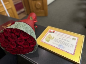 Александр Турчин вручил Почетную грамоту Минского облисполкома Евгению Булойчику