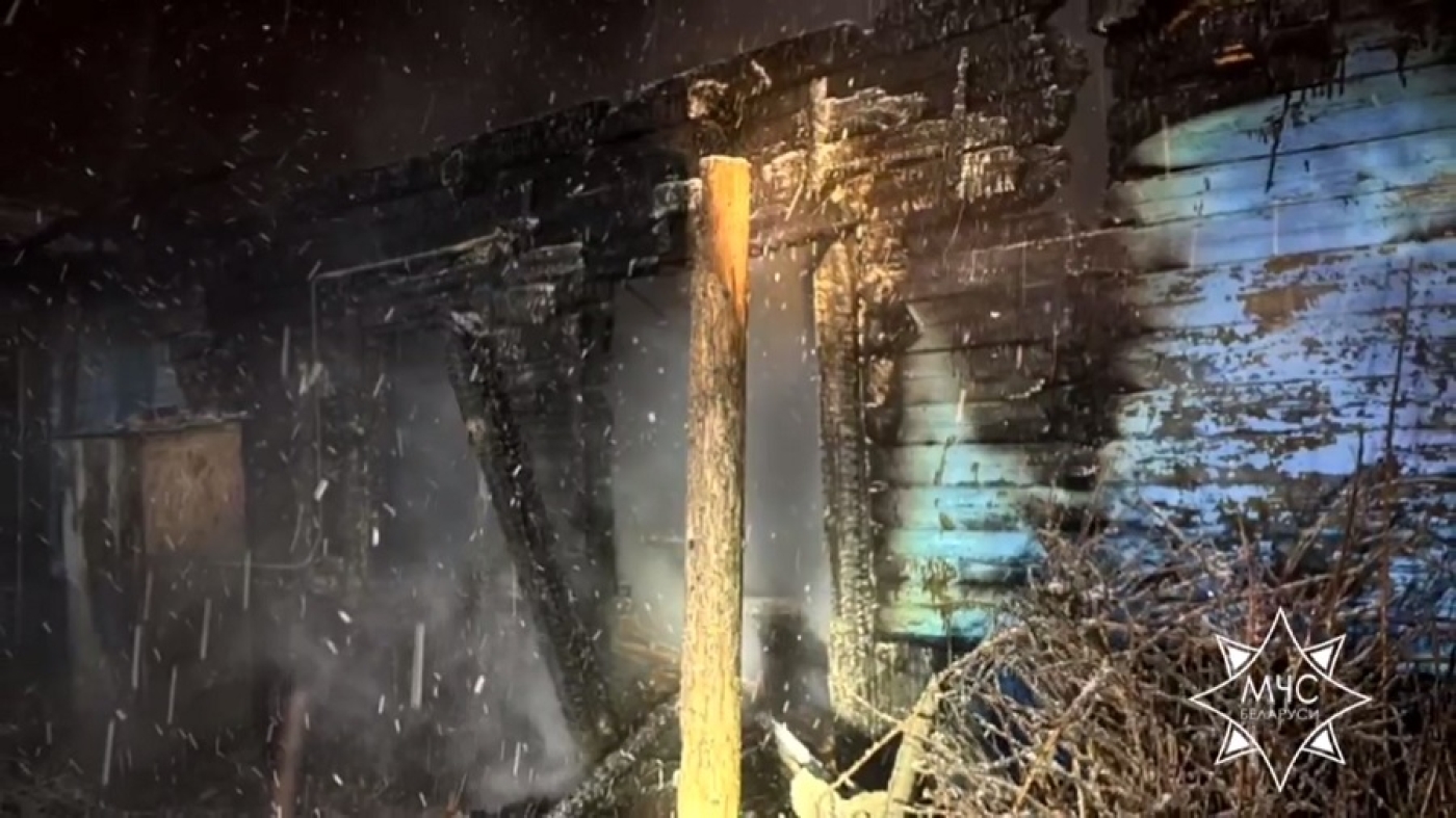 Два человека погибли на пожаре в Слуцком районе