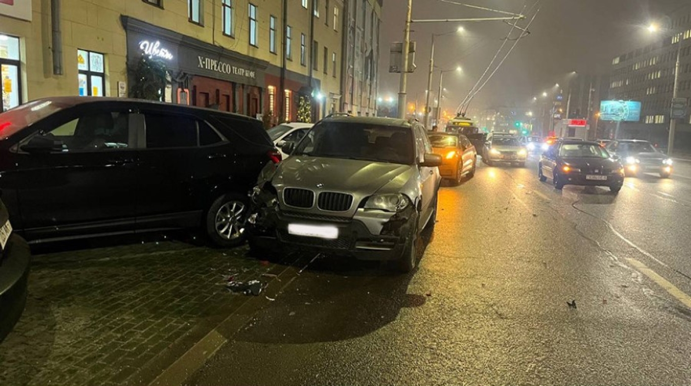 В столице произошло ДТП с участием пяти автомобилей