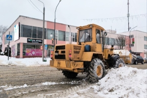 Более 1,6 тыс. км дорог в Минской области обработано противогололедными материалами