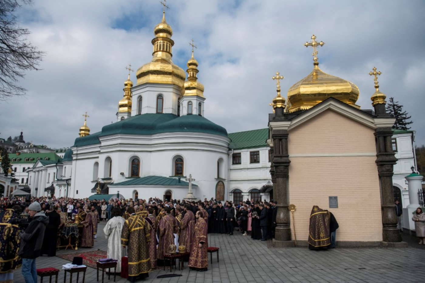 Ничего святого: в Украине продолжаются гонения на православную церковь и ее прихожан