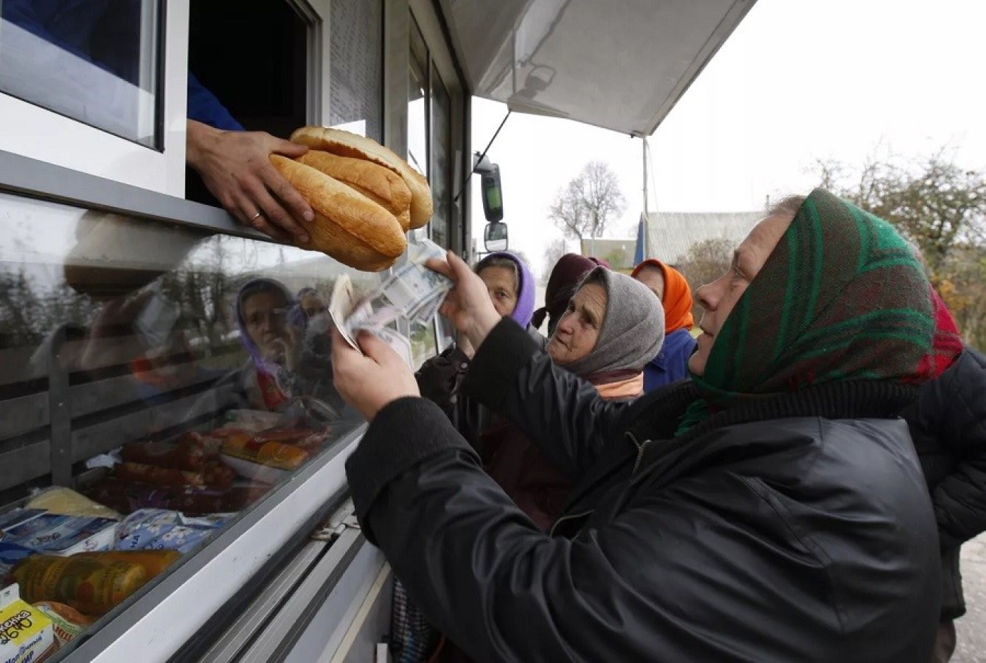 Белорусы не должны испытывать дефицита товаров ни в одном населенном пункте