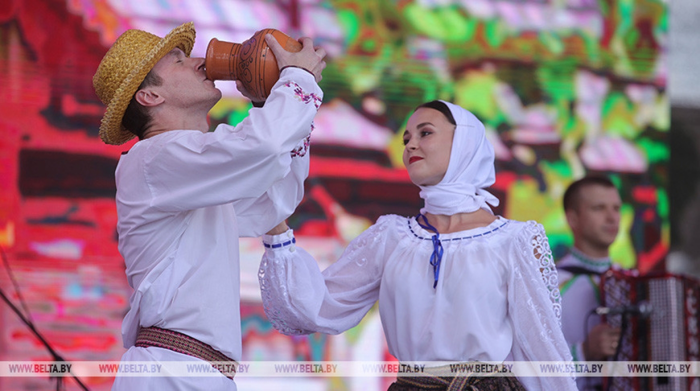 Фестиваль "Вянок сяброў" соберет в Березино вокалистов и мастеров народных промыслов