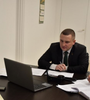 Председатель Березинского райисполкома Денис Дишук провел «прямую линию»