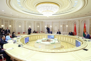 Лукашенко: Беларусь готова создавать совместные предприятия с Мурманской областью