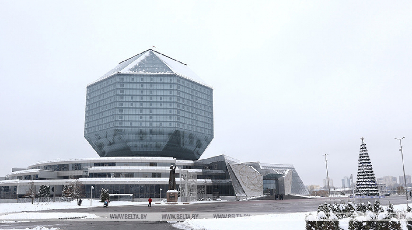 Цитаты классиков три вечера будут зажигаться на Национальной библиотеке