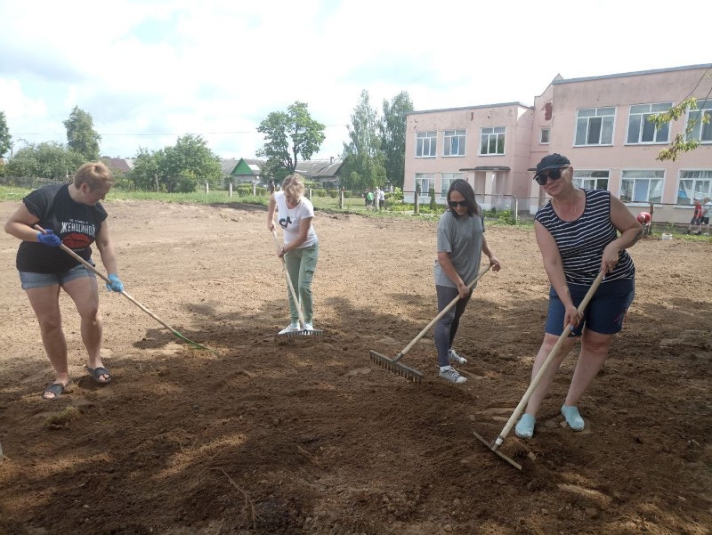 На улице Кирова продолжается благоустройство
