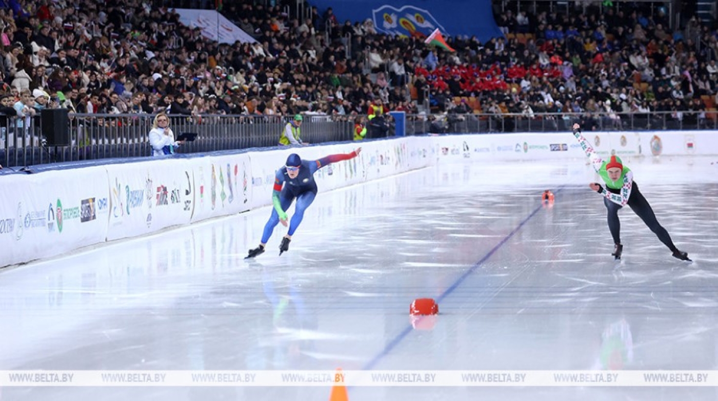 Доморацкий выиграл золото Кубка сильнейших конькобежцев на дистанции 5000 м
