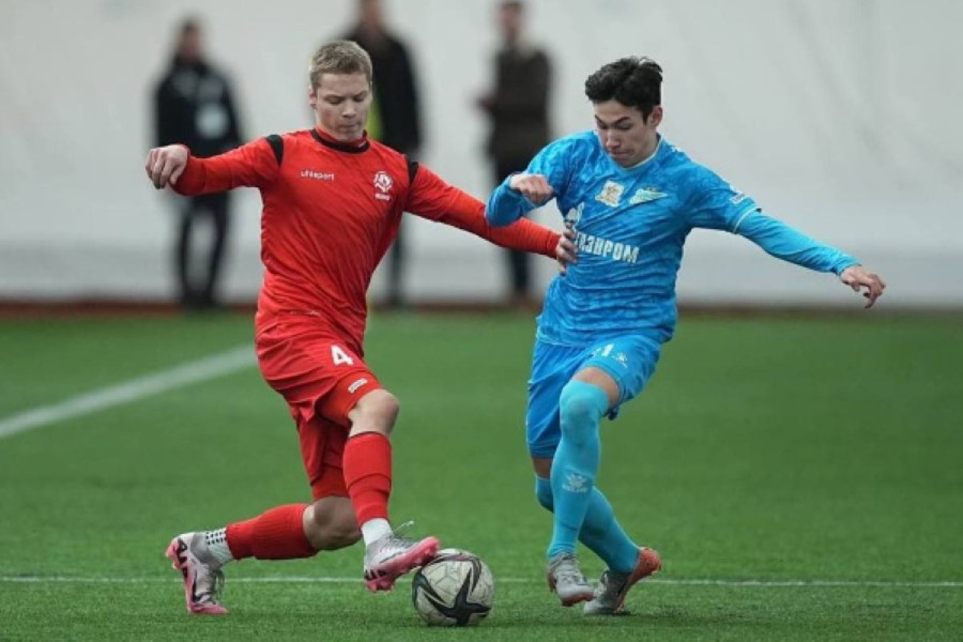 Белорусские футболисты выигрывают у "Зенита" в Кубке дружбы