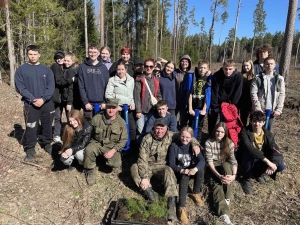 Один день для будущего: ученики Березинской гимназии приняли участие в акции «Дай лесу новае жыццё»