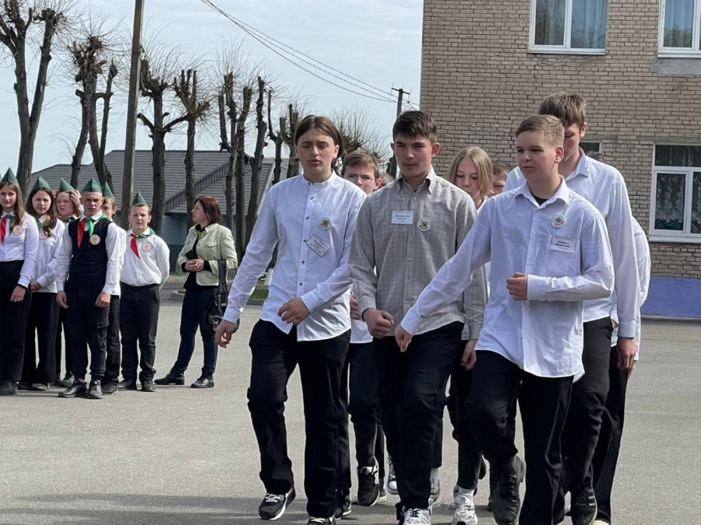 В начальной школе проходит районный этап спортивно-патриотической игры "Зарница"