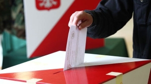 Скандалы в польской избирательной кампании: кто стоит за анонимной рекламой в пользу Тшасковского?