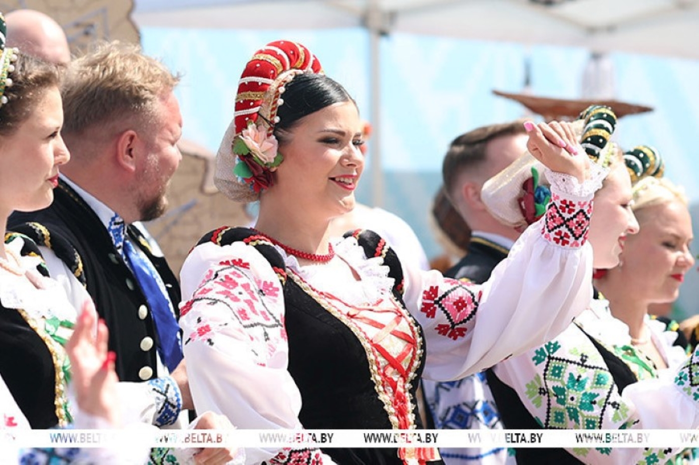 Пространство мира и доверия. В Гродно торжественно открыли второй день фестиваля национальных культур
