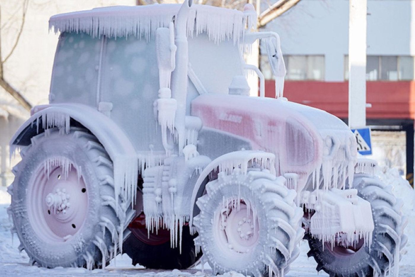 Ледяной эксперимент. Сможет ли трактор BELARUS завестись после полной заморозки?