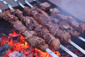 Как провести сезон дач и мангалов без травм и последствий, напомнили спасатели