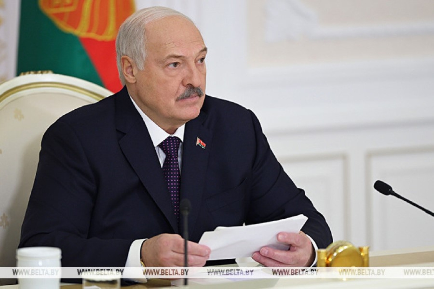 Лукашенко отверг предложение по очередной реструктуризации долгов в АПК Витебской области