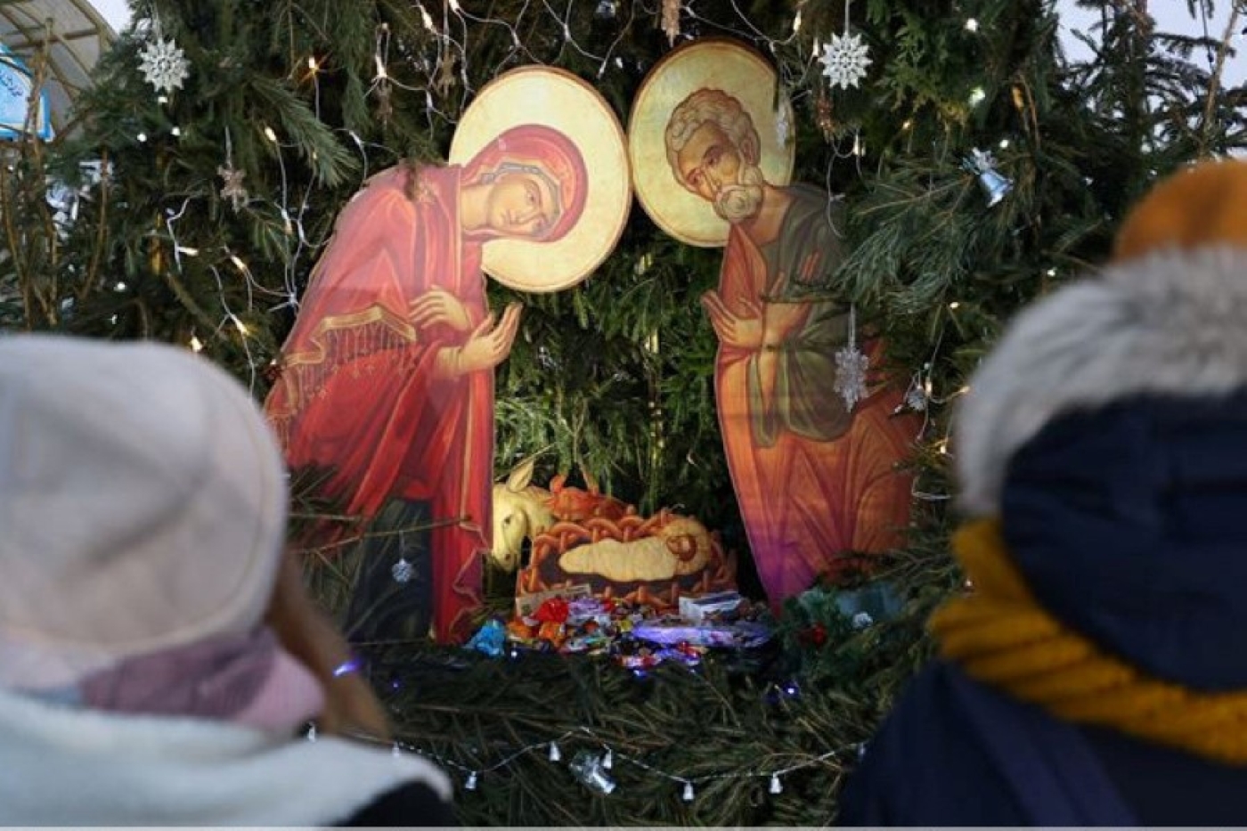 Молитва, постный ужин из 12 блюд, посещение храма. Ксендз Фарного костела о традициях сочельника