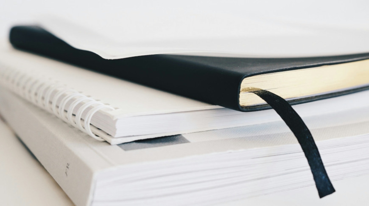 Столичная студентка заказала через интернет дипломную работу, но в итоге писать придется самой