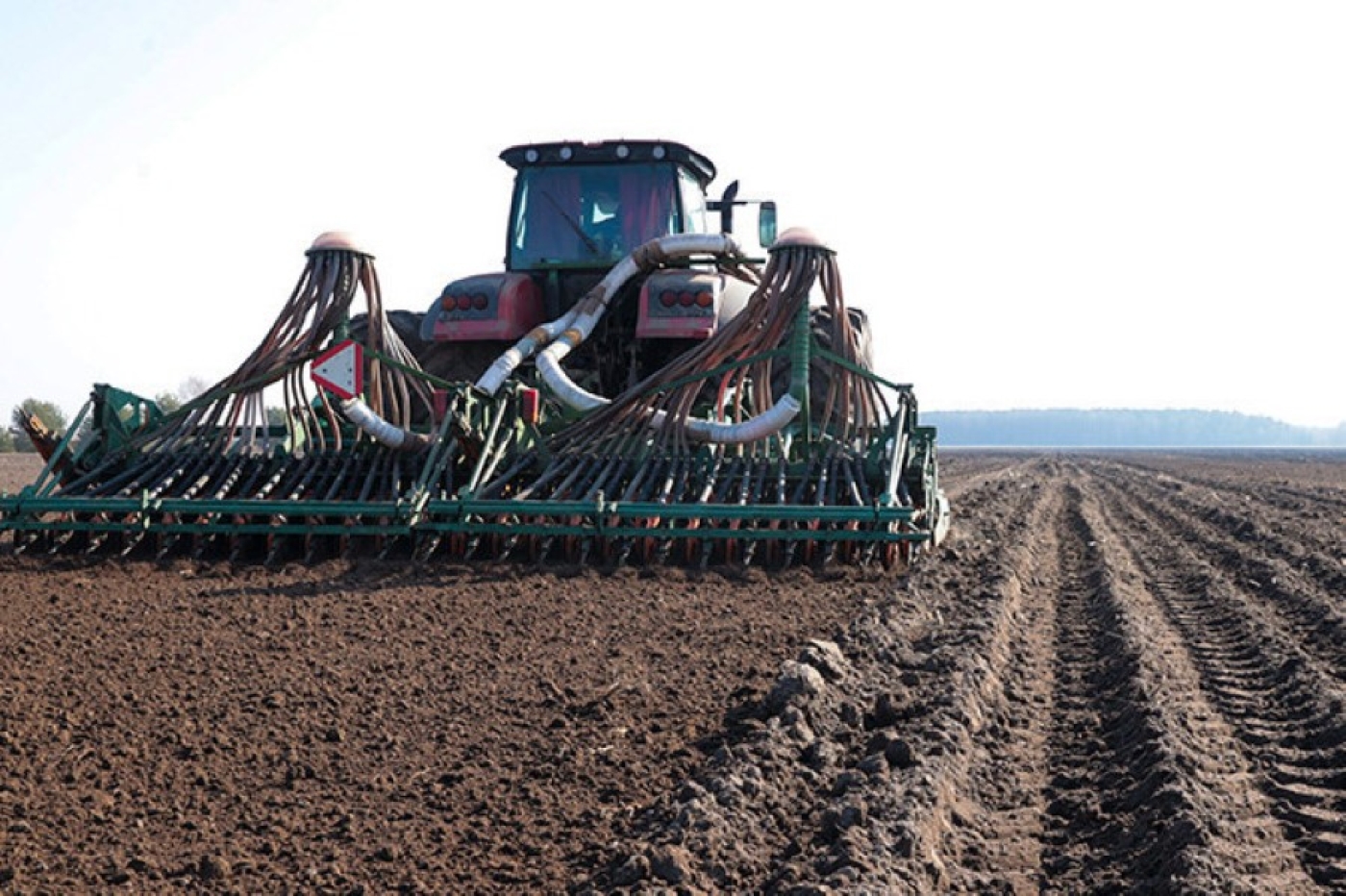 Мелочей не бывает. КГК контролирует проведение весенних полевых работ в Минской области