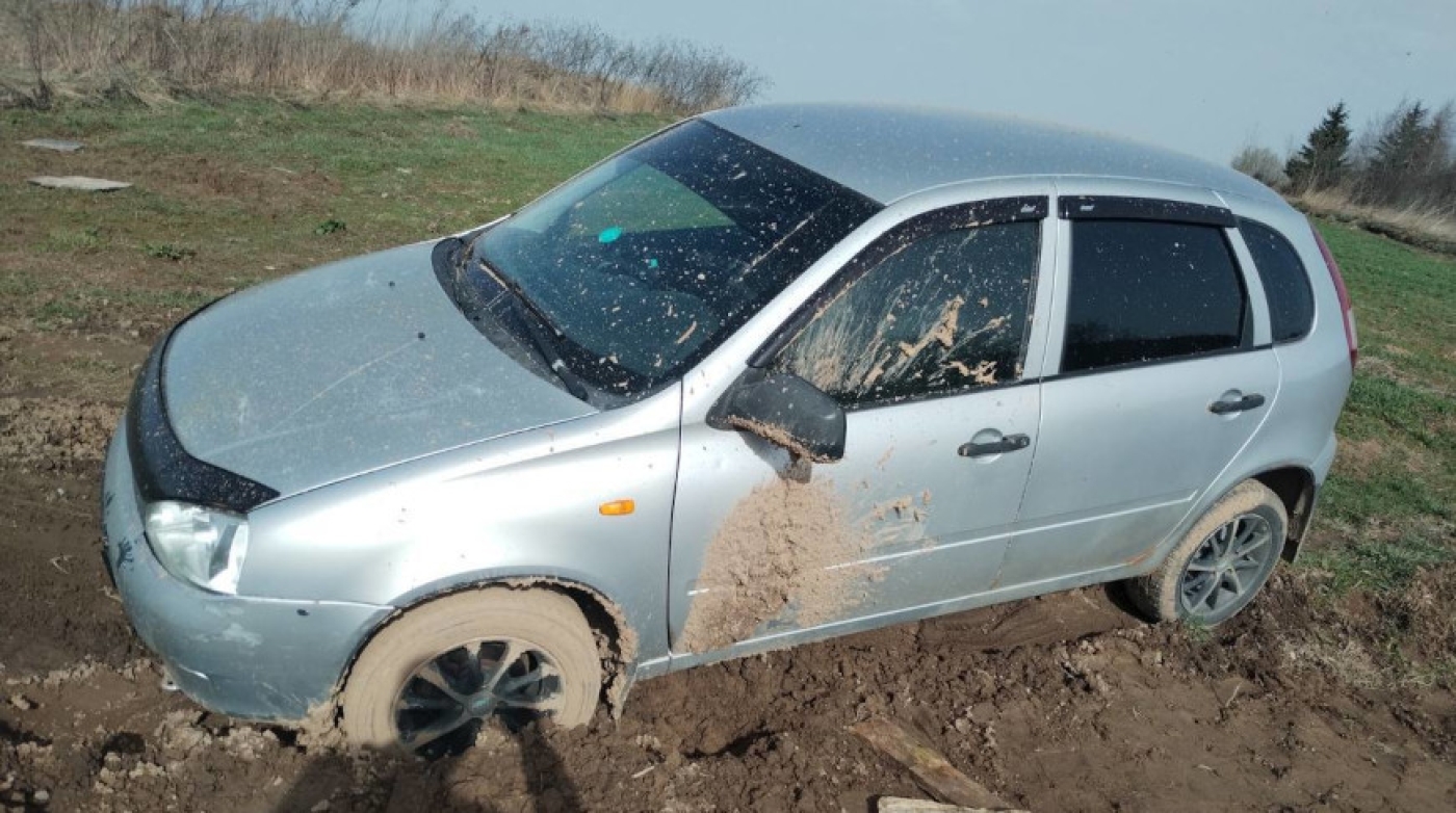 В Молодечненском районе мужчина три дня катал подругу по магазинам на угнанном авто