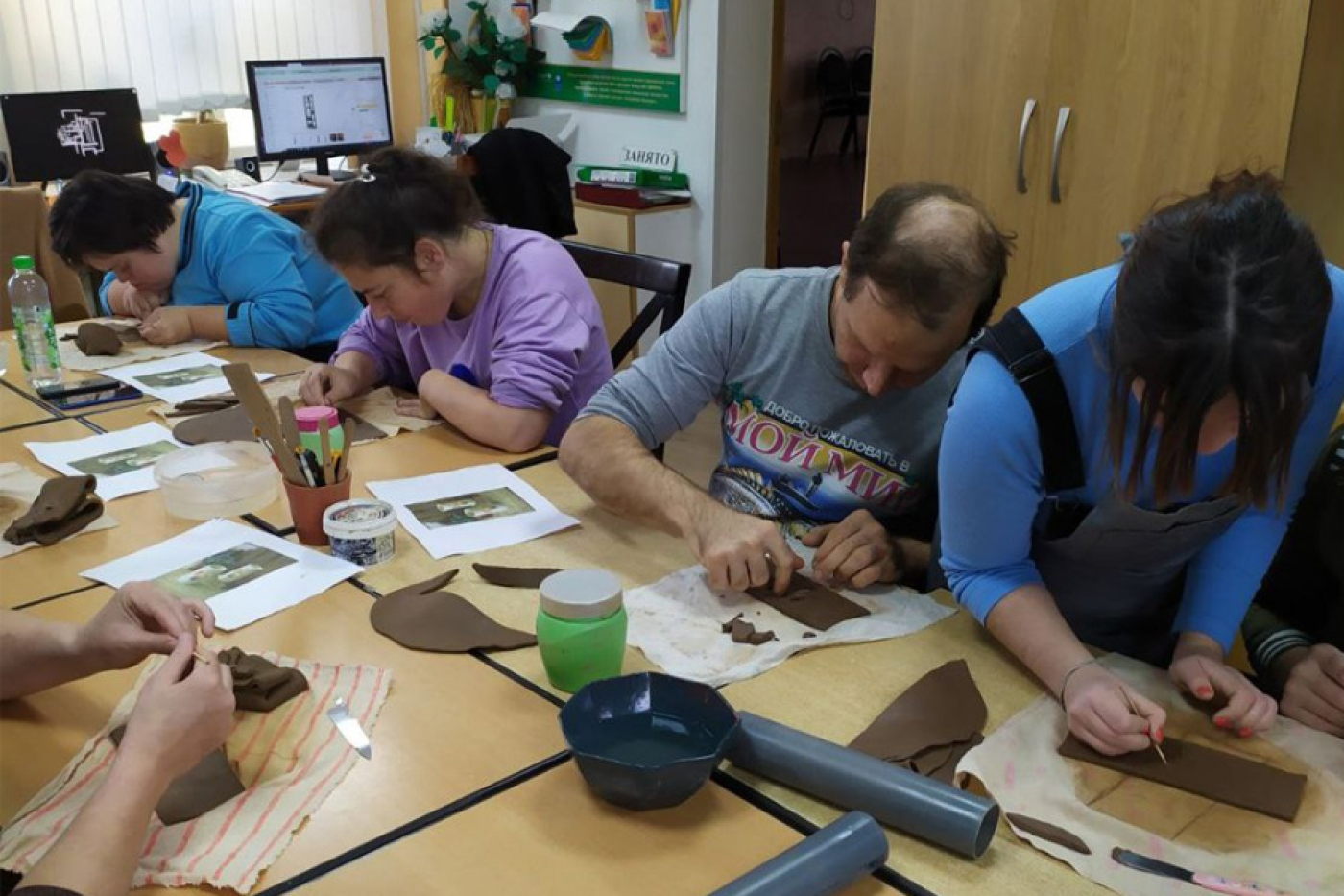 Обрести силу духа, сберечь в душе надежду и веру, быть равными среди равных